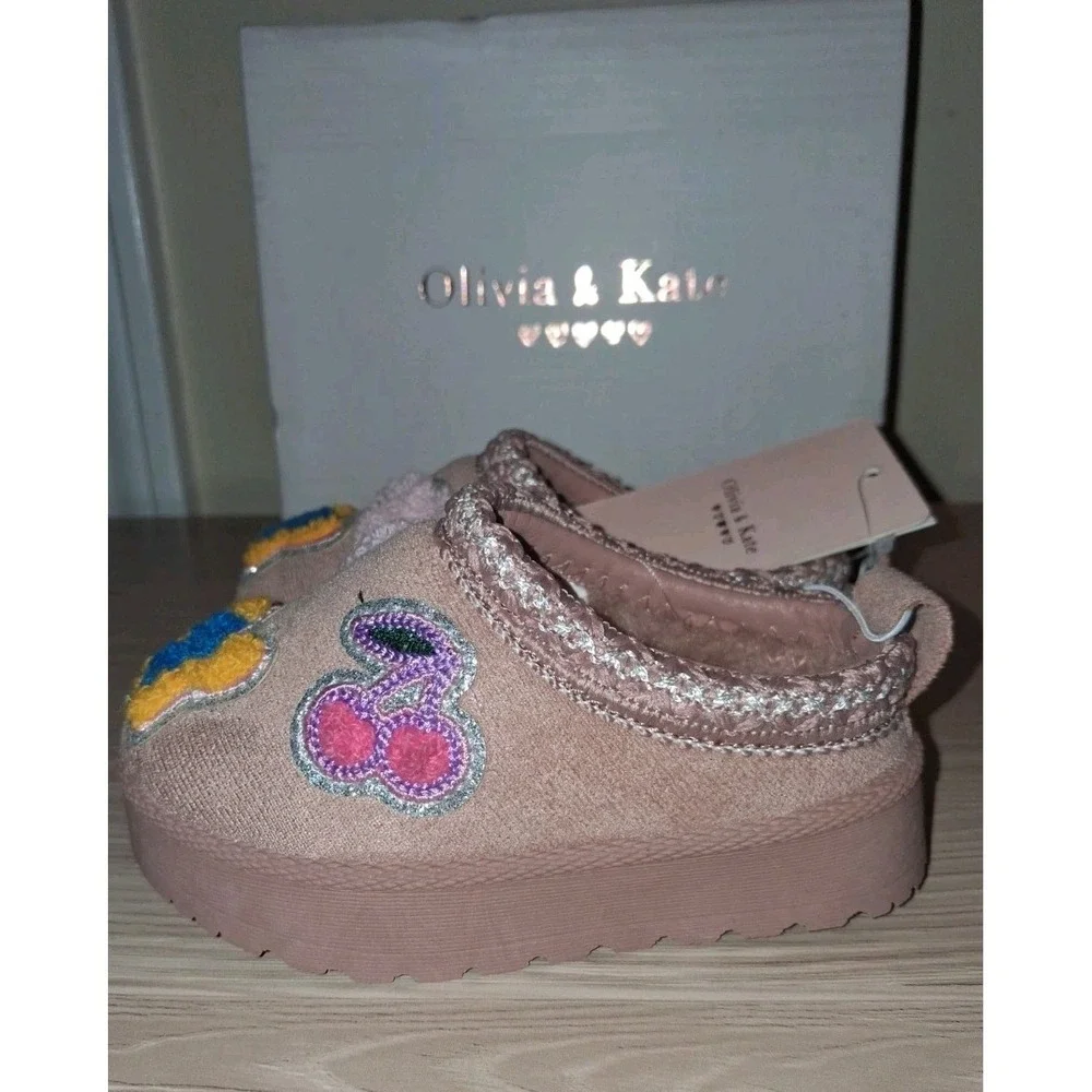 Olivia & Kate Toddler Girls Flat Heel Clogs Size 5 NEW
